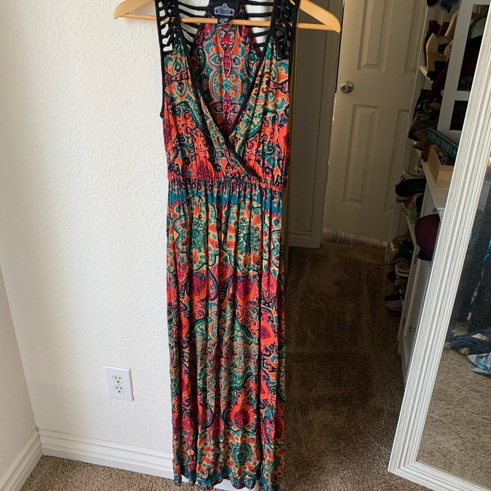 Dress - Picture 2 of 4